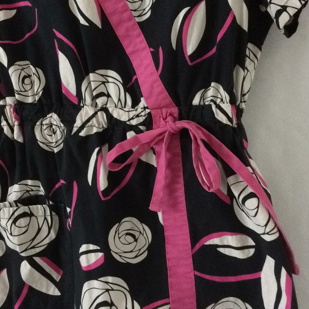 Scrub Top❤️ - Picture 3 of 3